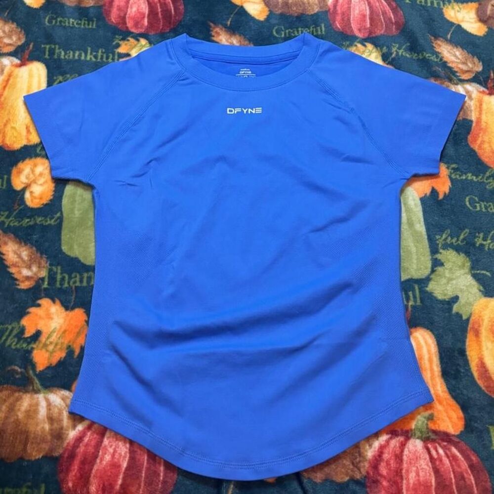 Dfyne Women's Blue T-shirt